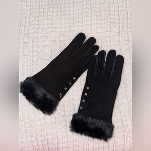 Isotoner women’s leather and faux fur gloves. Size Medium.